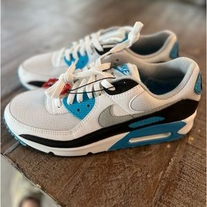 Nike Air Max, men’s size 8.5, women’s 10